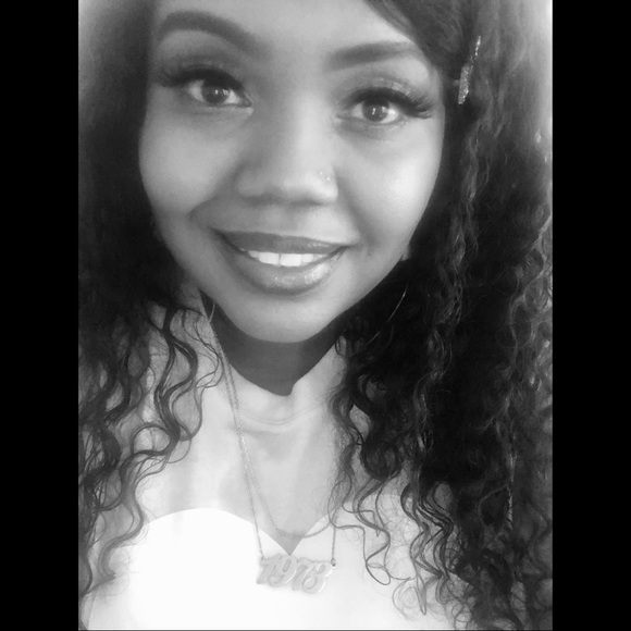 Meet your Posher, Brandi - Picture 3 of 4